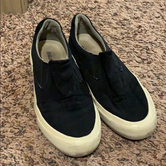 seavees slip on